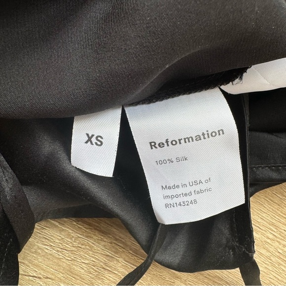 Reformation Silk Smith Top Long Sleeve Shirt V Neck Wrap Blouse in Black - Picture 5 of 12